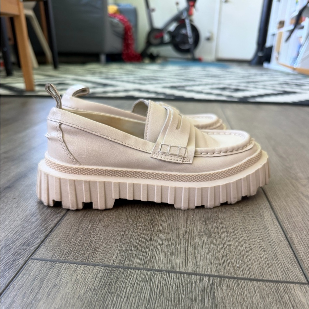 Kids Chunky Cream Loafers sz 30 (12.5 US)